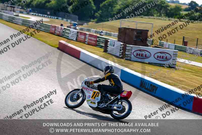 Vintage motorcycle club;eventdigitalimages;mallory park;mallory park trackday photographs;no limits trackdays;peter wileman photography;trackday digital images;trackday photos;vmcc festival 1000 bikes photographs